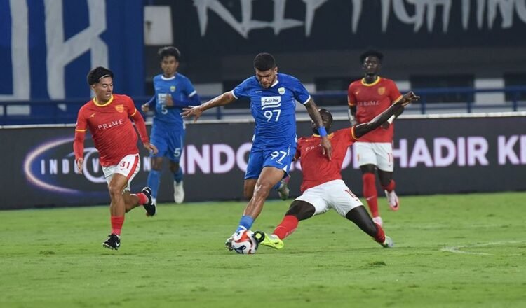 Banjir Kritikan Usai Laga Persib vs Manilla Digger FC, Bojan Hodak Pasang Badan untuk Uilliam Barros