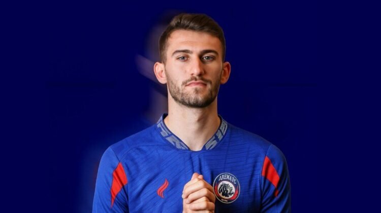 Arema FC Kalah dari Persib Bandung yang Bermain dengan 10 Pemain, Odivan Koerich: “Kesalahan Sendiri”