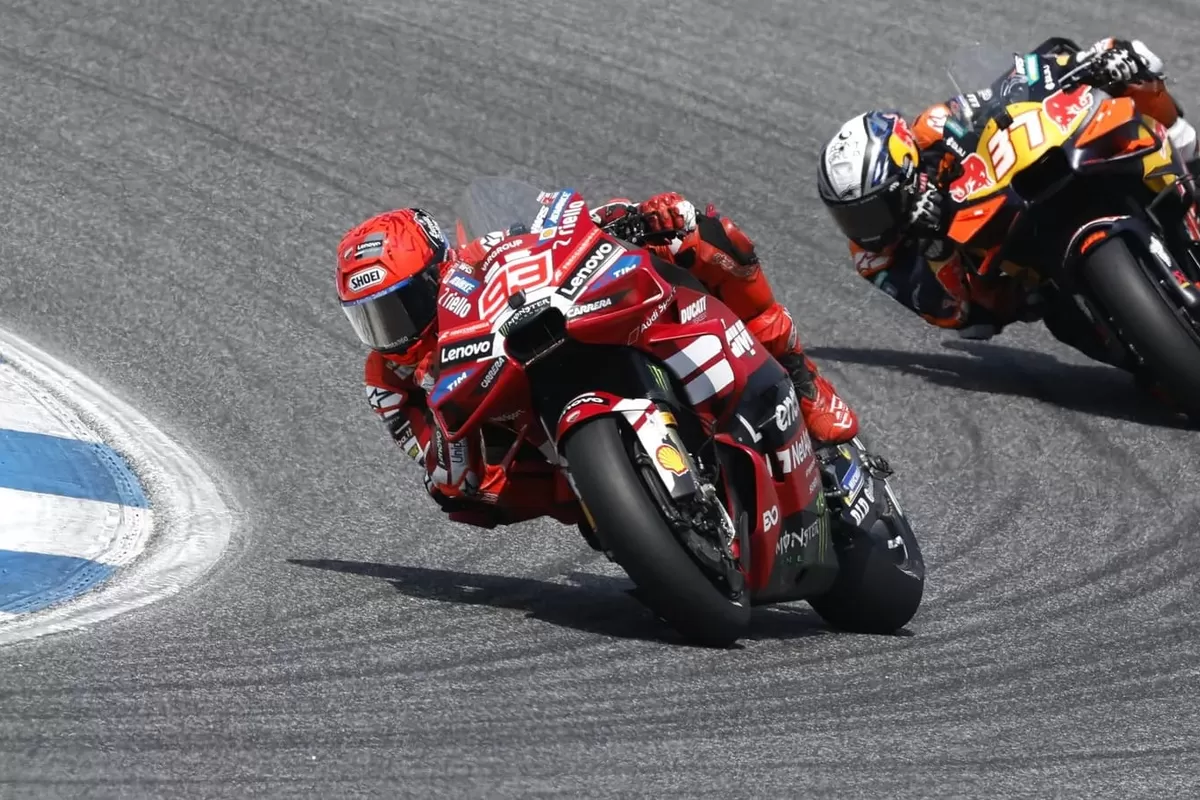 Hujan Penalti Warnai MotoGP Amerika 2026, Marc Marquez hingga Pedro Acosta Kena Sanksi