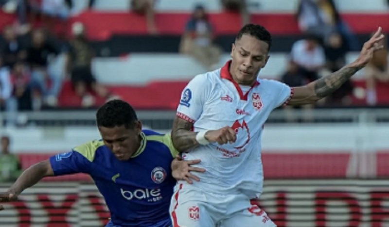 Arema FC Gagal Amankan Kemenangan, Malut United Paksa Imbang 1-1 di Kanjuruhan