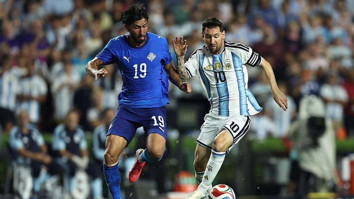 Statistik Argentina vs Aljazair di Piala Dunia 2026, Dominasi Efektif Albiceleste Berbuah Kemenangan 3-0 #PialaDunia2026 https://sport.pelitadigital.com/2674/statistik-argentina-vs-aljazair-di-piala-dunia-2026-dominasi-efektif-albiceleste-berbuah-kemenangan-3-0/