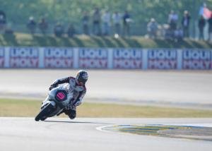 Veda Ega Tunjukkan Kemajuan Signifikan di Practice Moto3 Ceko 2026, Hakim Danish Masih Sulit Dibendung
