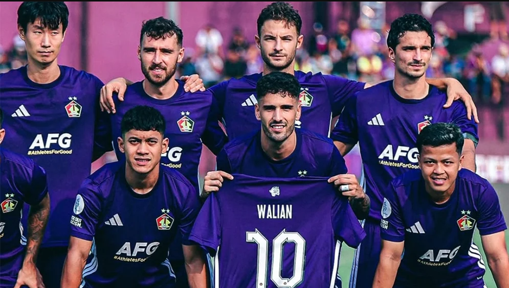 Absen 4 Laga, Ezra Walian Jalani Operasi Lutut di Belanda