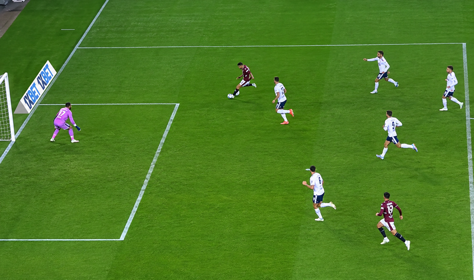 Como Bungkam Torino 3-1, Gol Martin Baturina Kunci Kemenangan